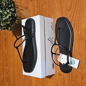 A NEW DAY Black Tiffany Sandals Size 9.5